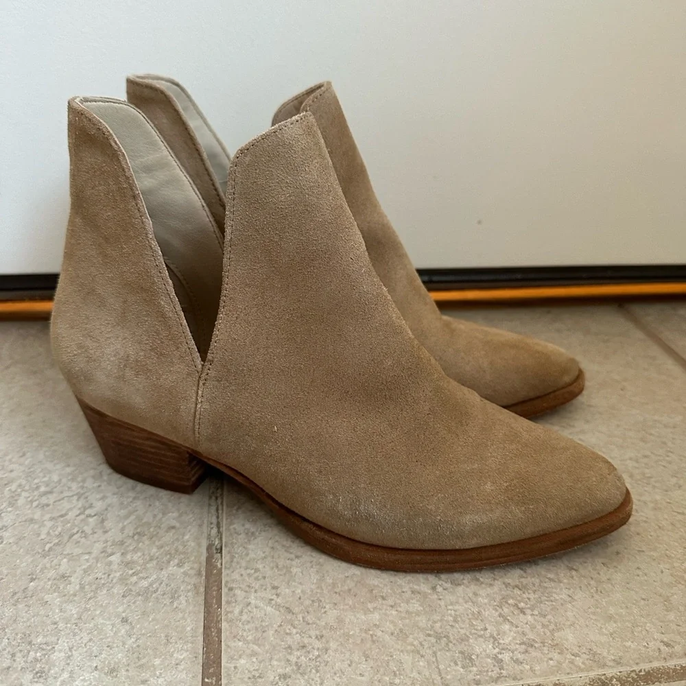 Free People Charm Double V Camel Suede Ankle Boot Boots real‎ leather size 7